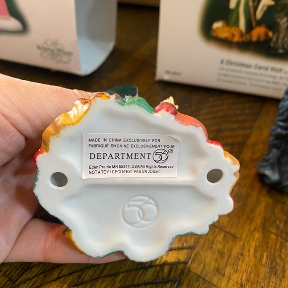 Department 55 A Christmas Carol Visit, Fan Visits Ebenezer, Saltwaterr Taffy - Picture 14 of 17